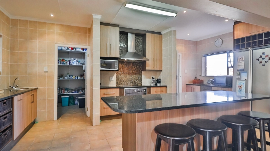 4 Bedroom Property for Sale in Diaz Beach Western Cape